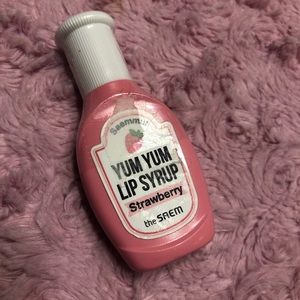 Lip syrup